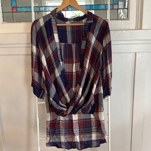 Plad long sleeve tied in front
